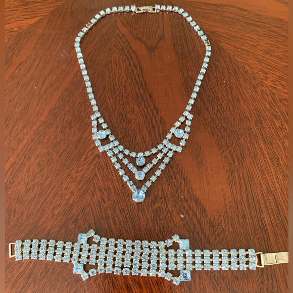 Vintage Jewelry Set - Picture 12 of 12